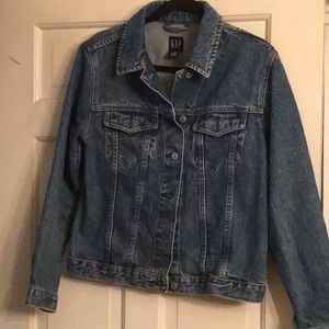 GAP classic denim trucker jacket
